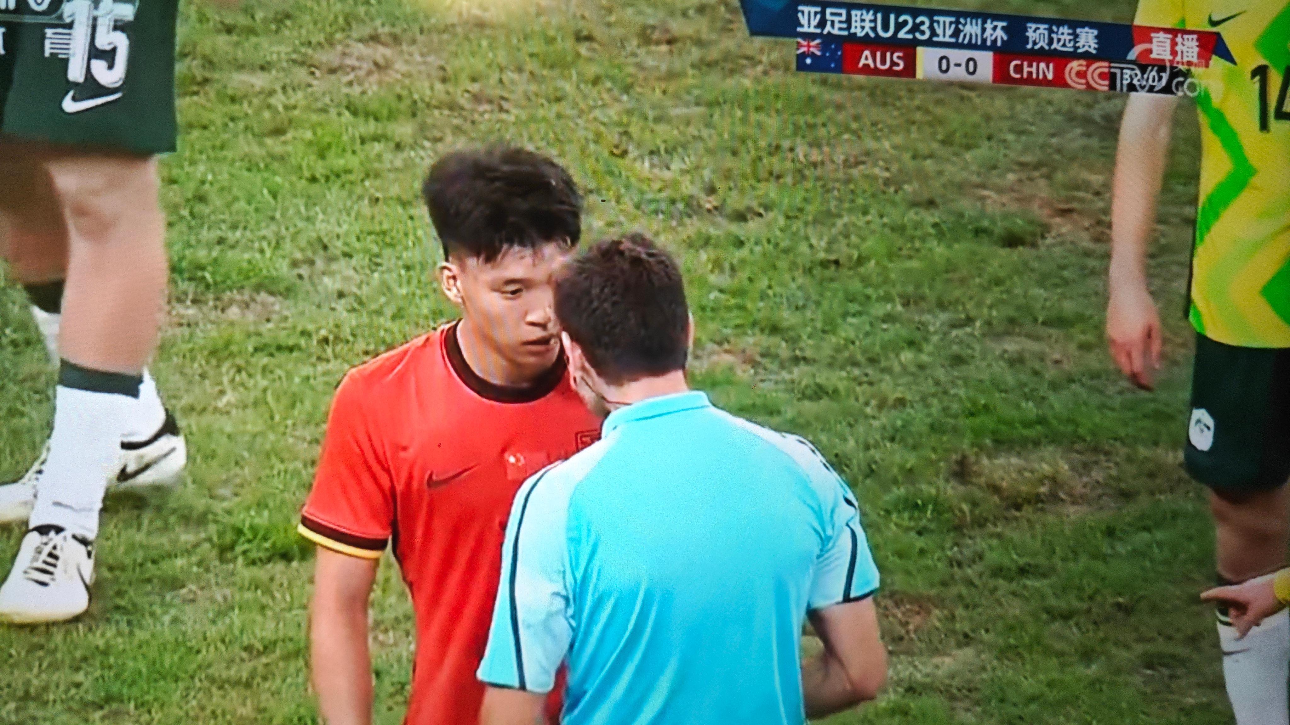 中国队险胜奥地利队，梁靖崑统治全场